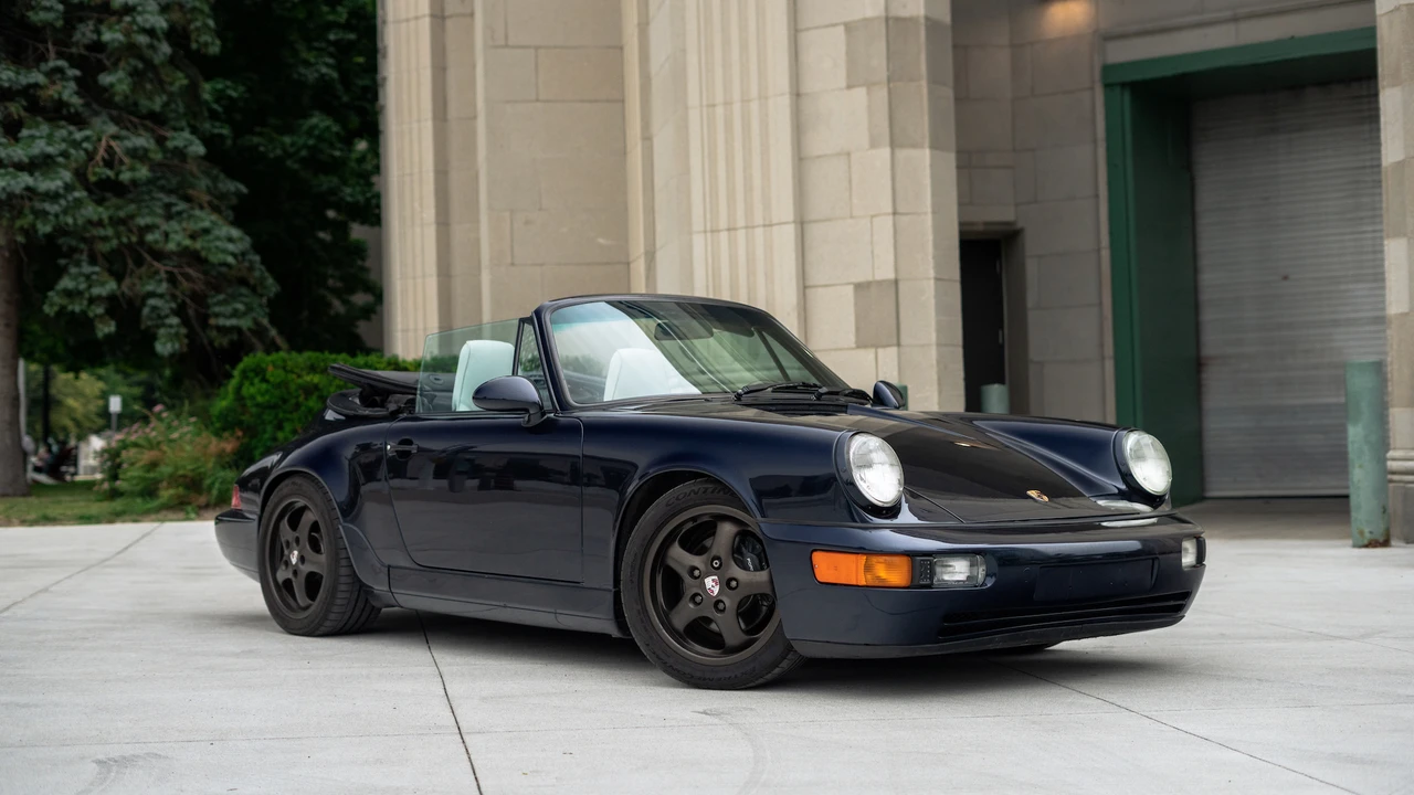 1992 Porsche 964 Carrera 4 - Image 17 of 31