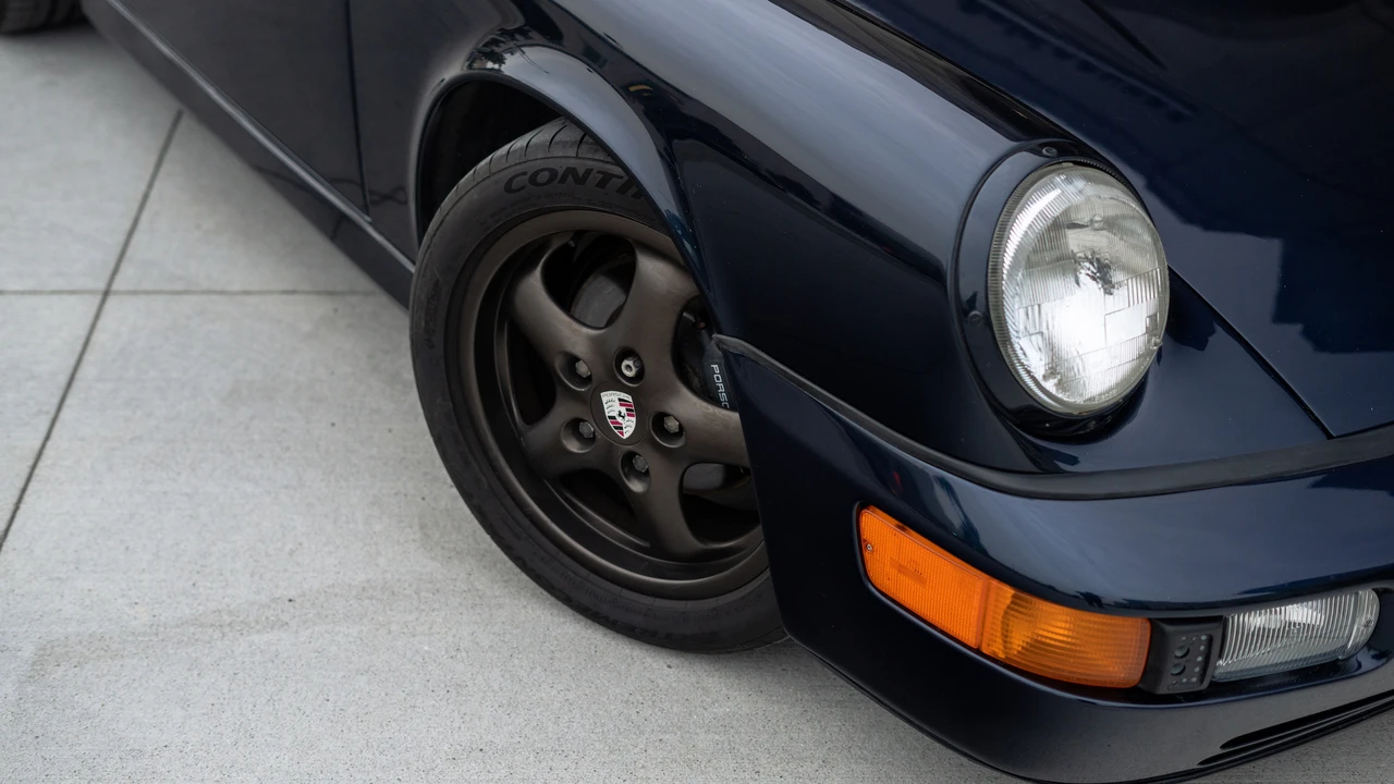 1992 Porsche 964 Carrera 4 - Image 29 of 31
