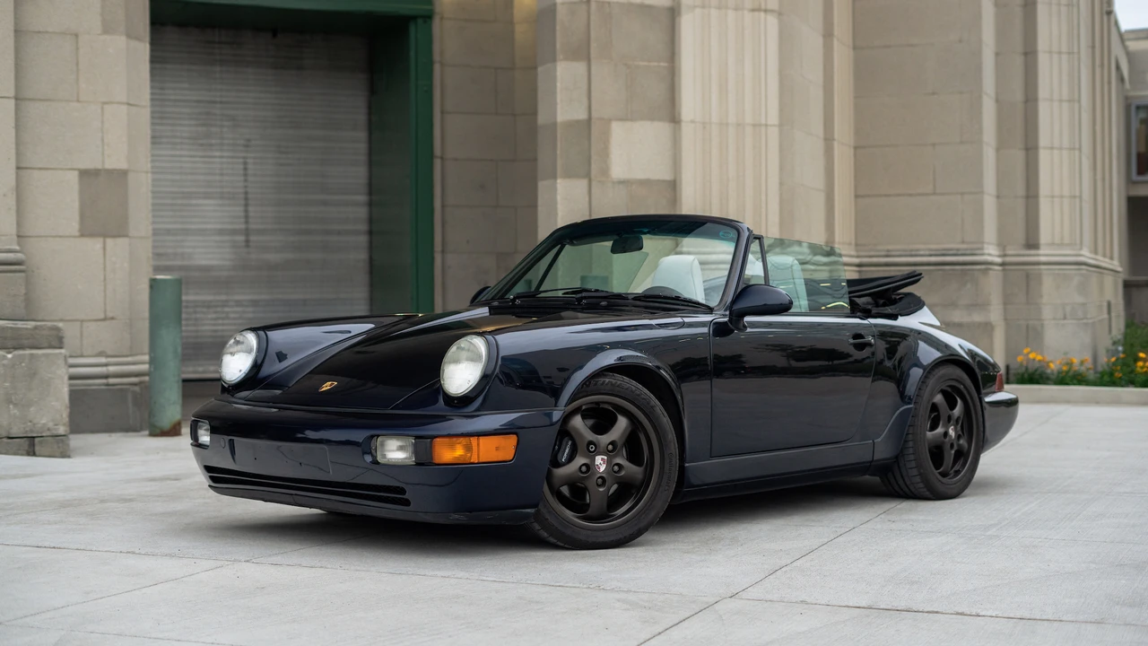 1992 Porsche 964 Carrera 4 - Image 11 of 31