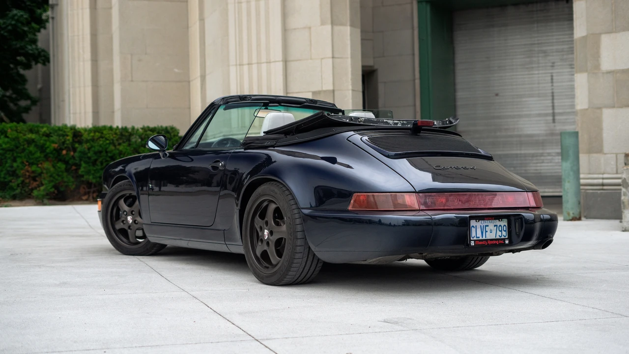 1992 Porsche 964 Carrera 4 - Image 22 of 31