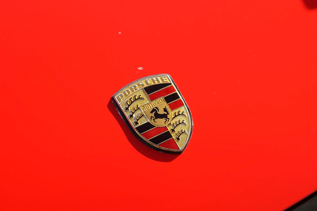 1992 Porsche 964 Carrera 4 - Image 25 of 31