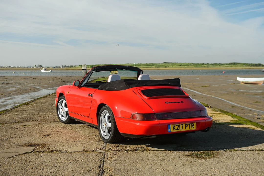 1992 Porsche 964 Carrera 4 - Image 14 of 31