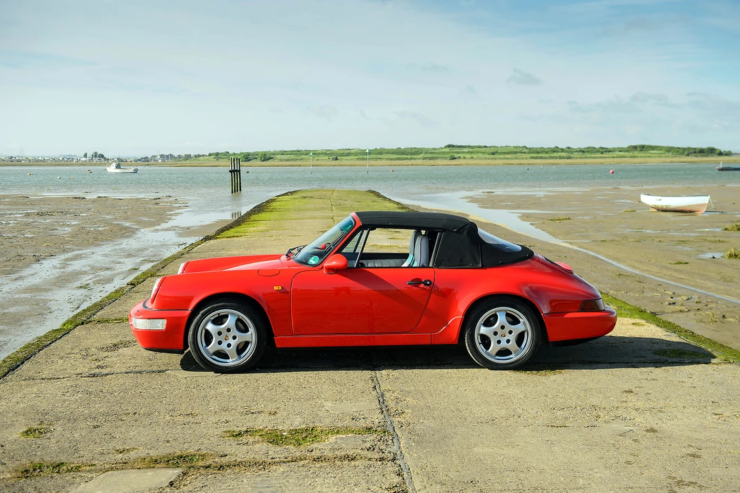 1992 Porsche 964 Carrera 4 - Image 16 of 31
