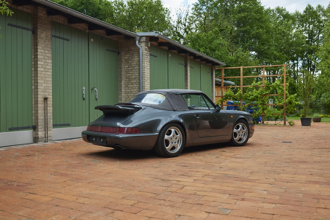 1992 Porsche 964 Carrera 4 - Image 6 of 31