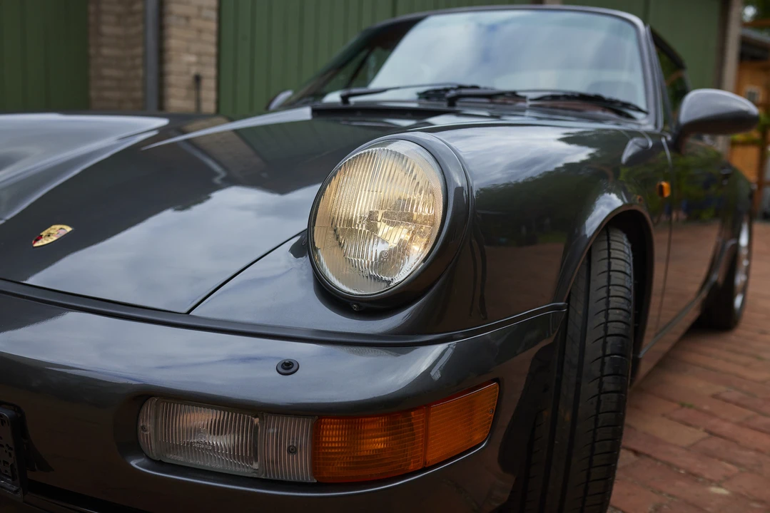 1992 Porsche 964 Carrera 4 - Image 27 of 31