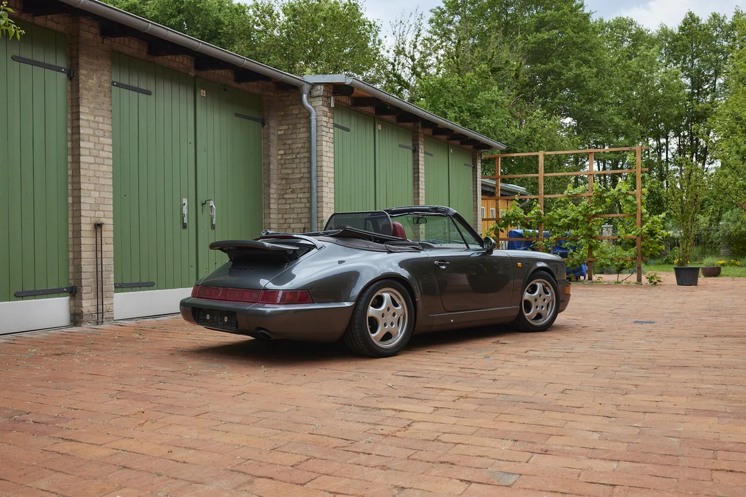 1992 Porsche 964 Carrera 4 - Image 19 of 31