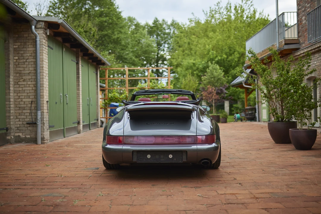 1992 Porsche 964 Carrera 4 - Image 20 of 31