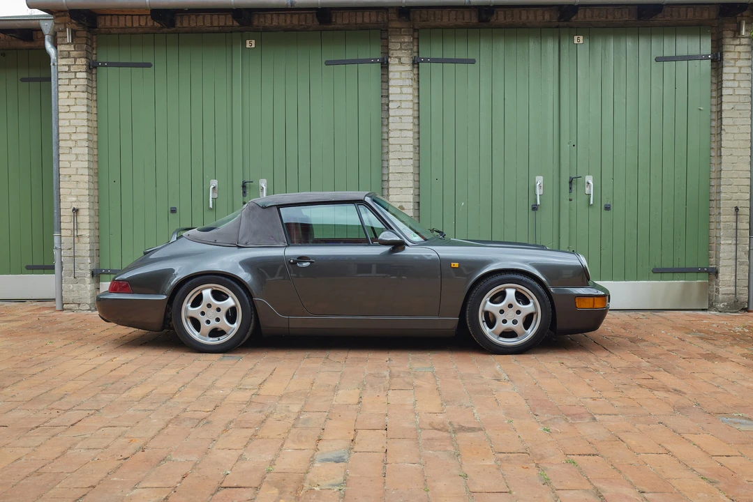 1992 Porsche 964 Carrera 4 - Image 18 of 31