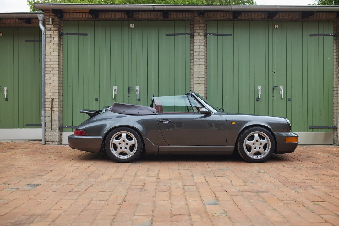 1992 Porsche 964 Carrera 4 - Image 12 of 31
