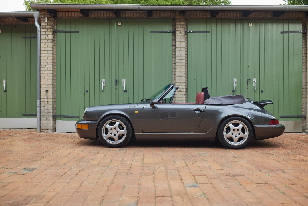 1992 Porsche 964 Carrera 4 - Image 23 of 31