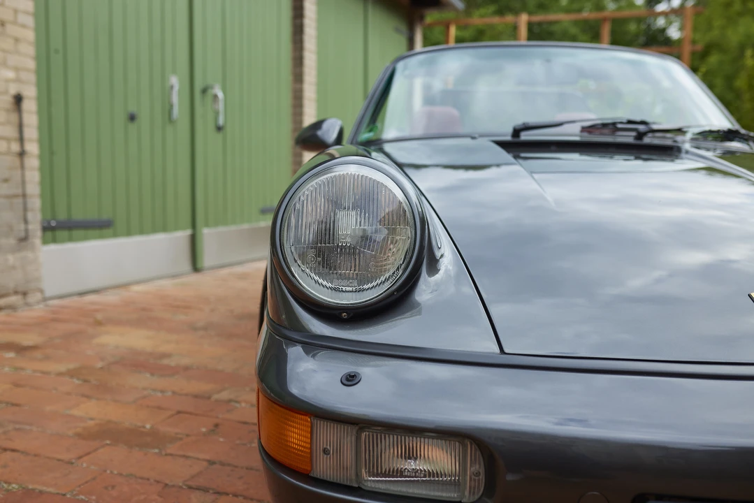 1992 Porsche 964 Carrera 4 - Image 29 of 31