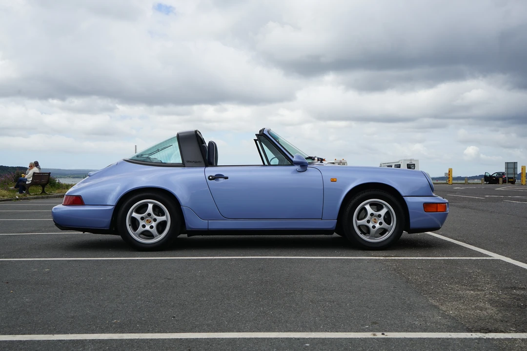 1992 Porsche 964 Carrera 4 - Image 9 of 31