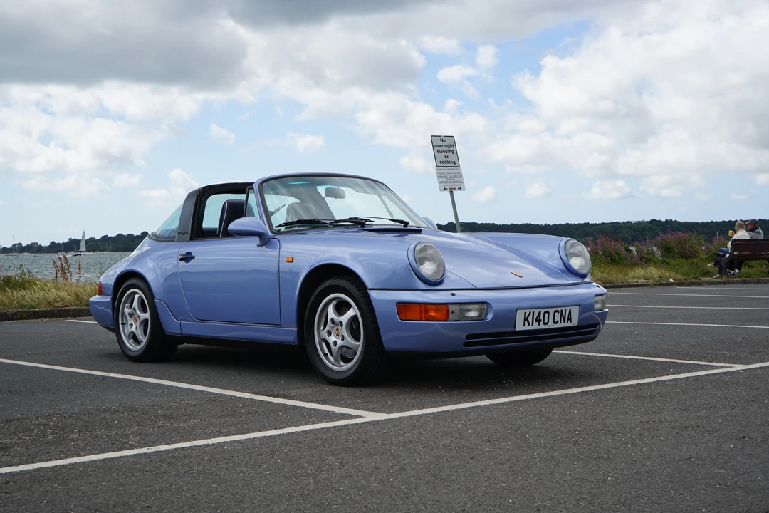 1992 Porsche 964 Carrera 4 - Image 10 of 31