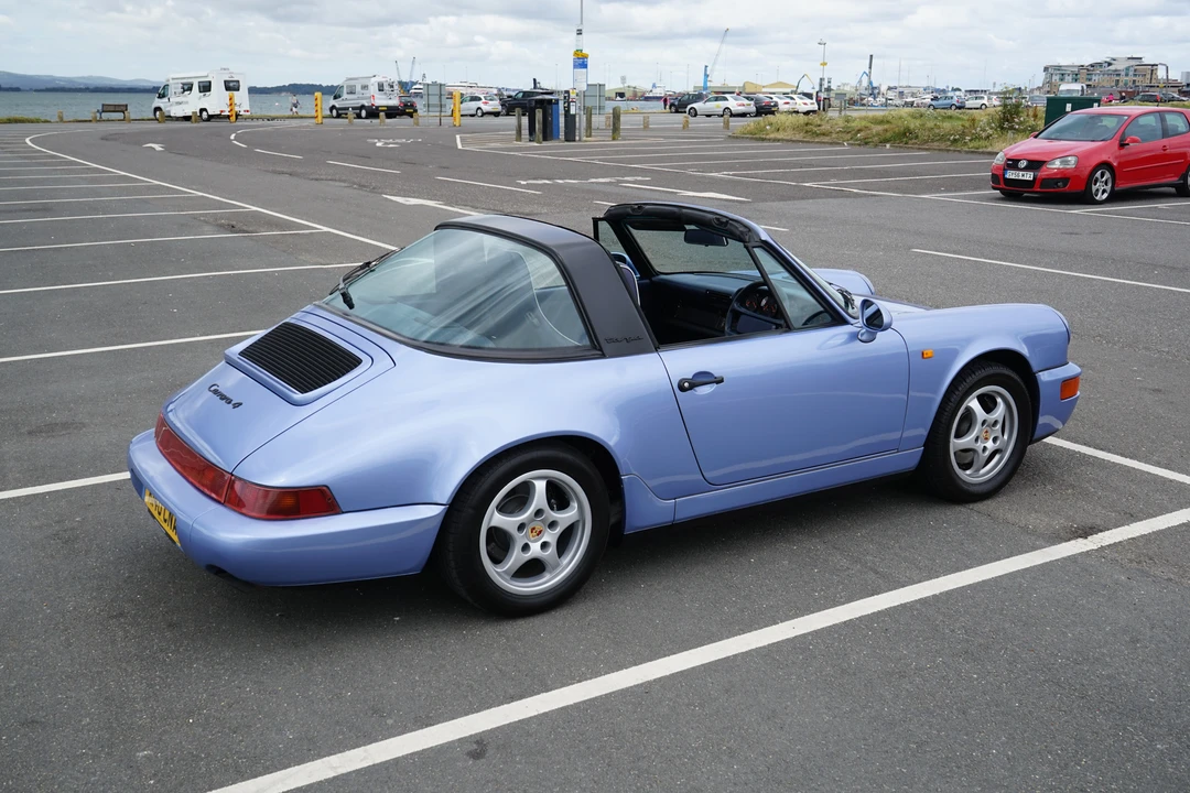 1992 Porsche 964 Carrera 4 - Image 16 of 31