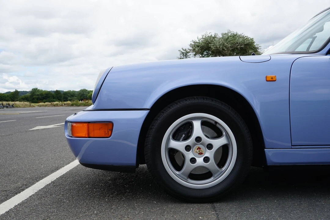 1992 Porsche 964 Carrera 4 - Image 21 of 31