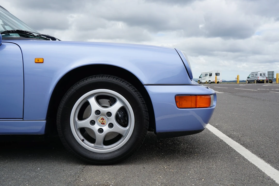 1992 Porsche 964 Carrera 4 - Image 22 of 31