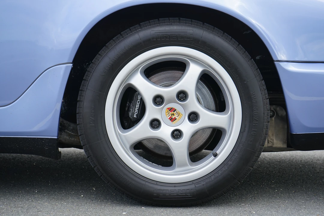 1992 Porsche 964 Carrera 4 - Image 27 of 31