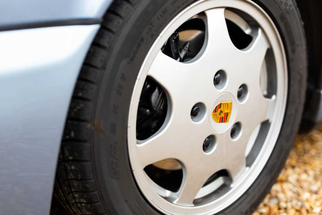 1992 Porsche 964 Carrera 4 - Image 23 of 31