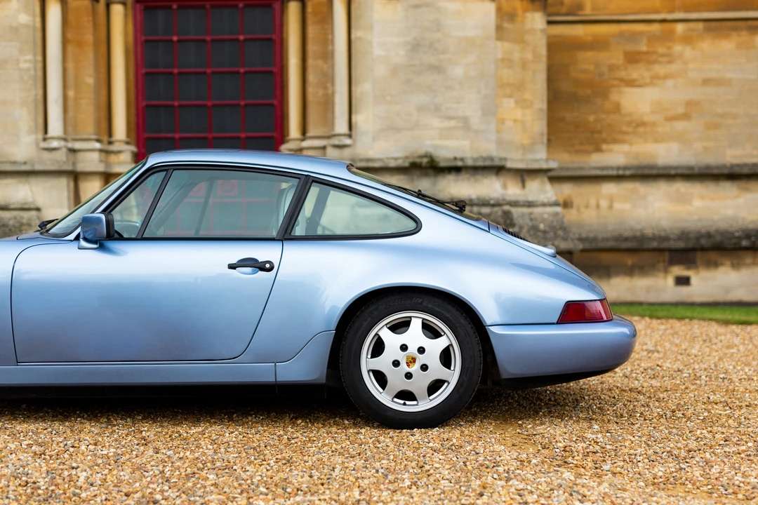 1992 Porsche 964 Carrera 4 - Image 24 of 31