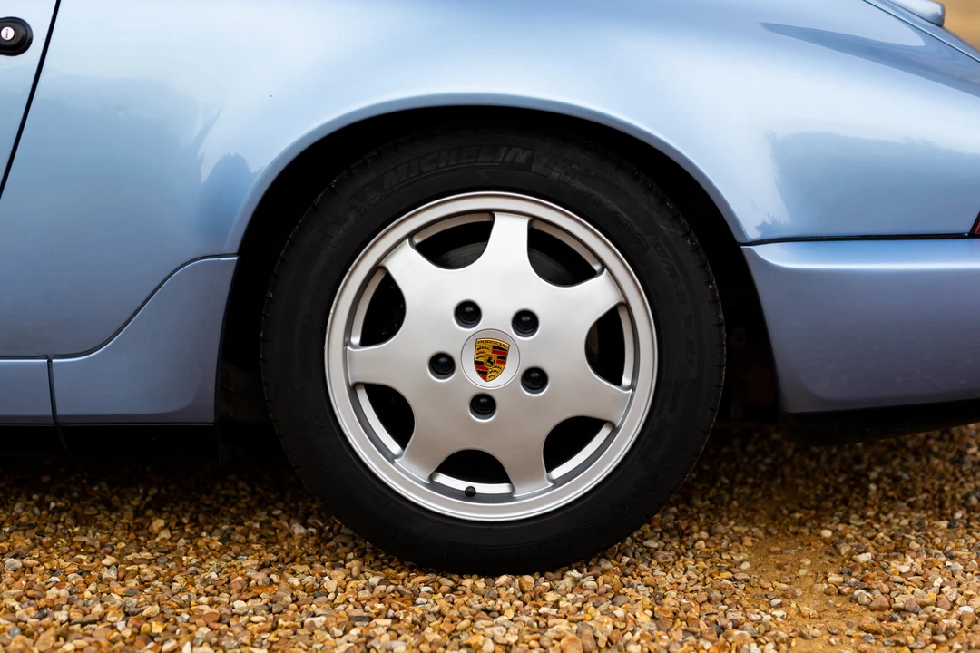 1992 Porsche 964 Carrera 4 - Image 25 of 31