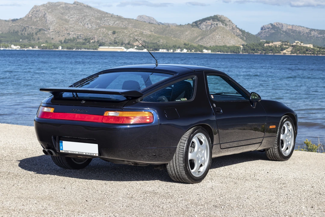 1992 Porsche 928 GTS - Image 13 of 31