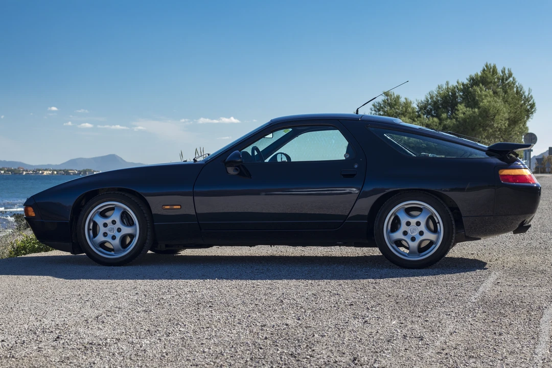 1992 Porsche 928 GTS - Image 8 of 31
