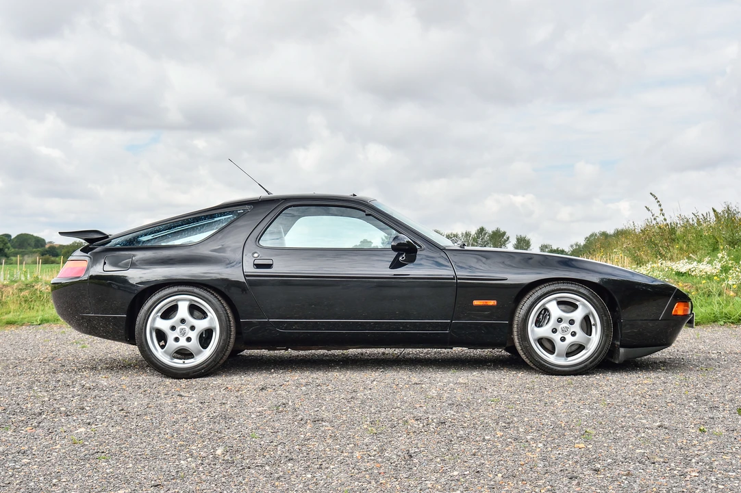 1989 Porsche 928 GTS - Image 9 of 31