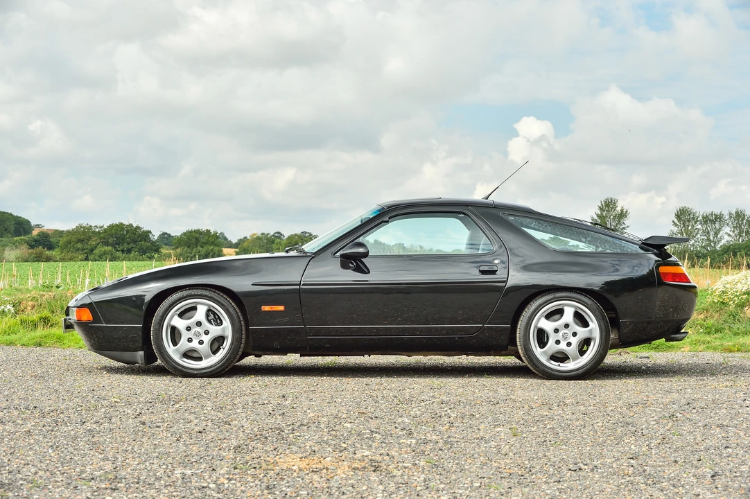 1989 Porsche 928 GTS - Image 13 of 31