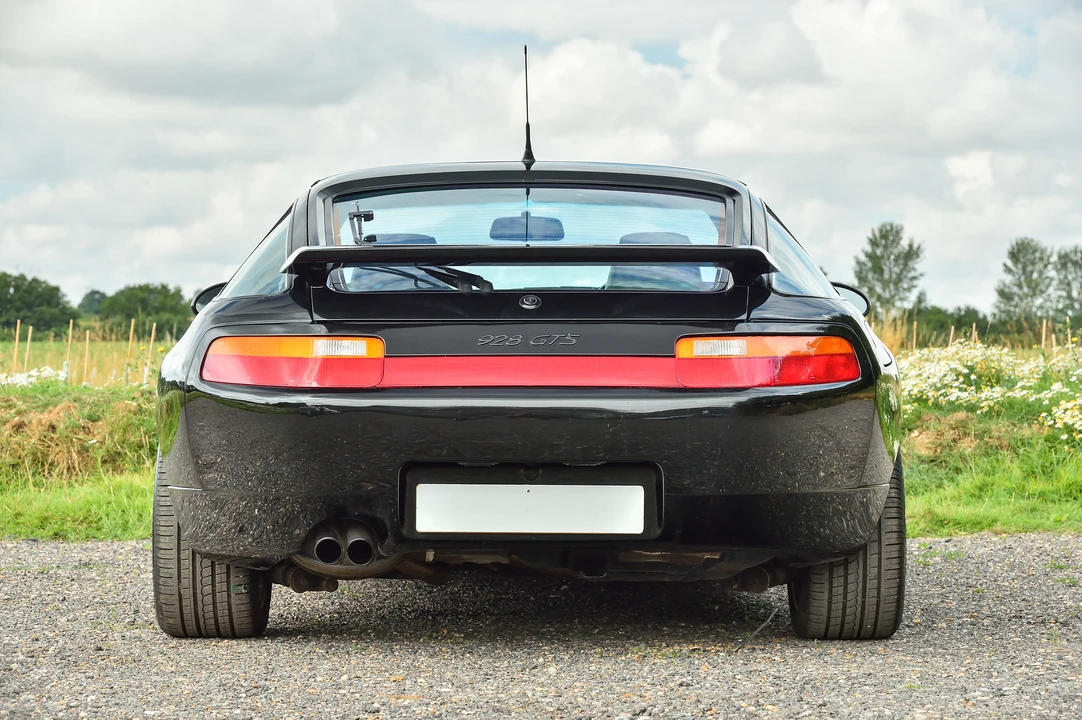 1989 Porsche 928 GTS - Image 15 of 31
