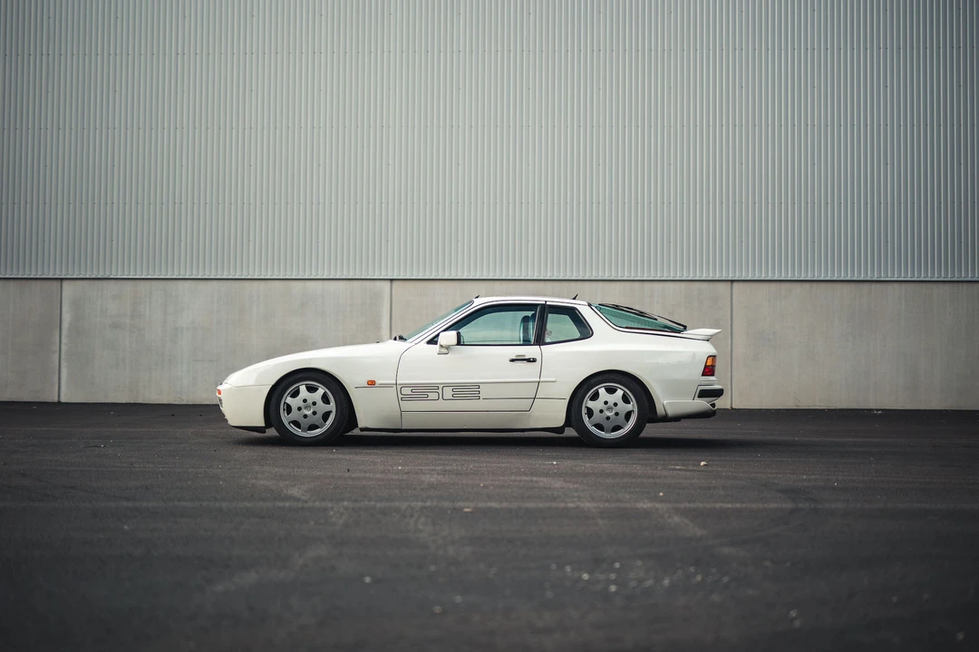1992 Porsche 944 S2 - Image 8 of 31