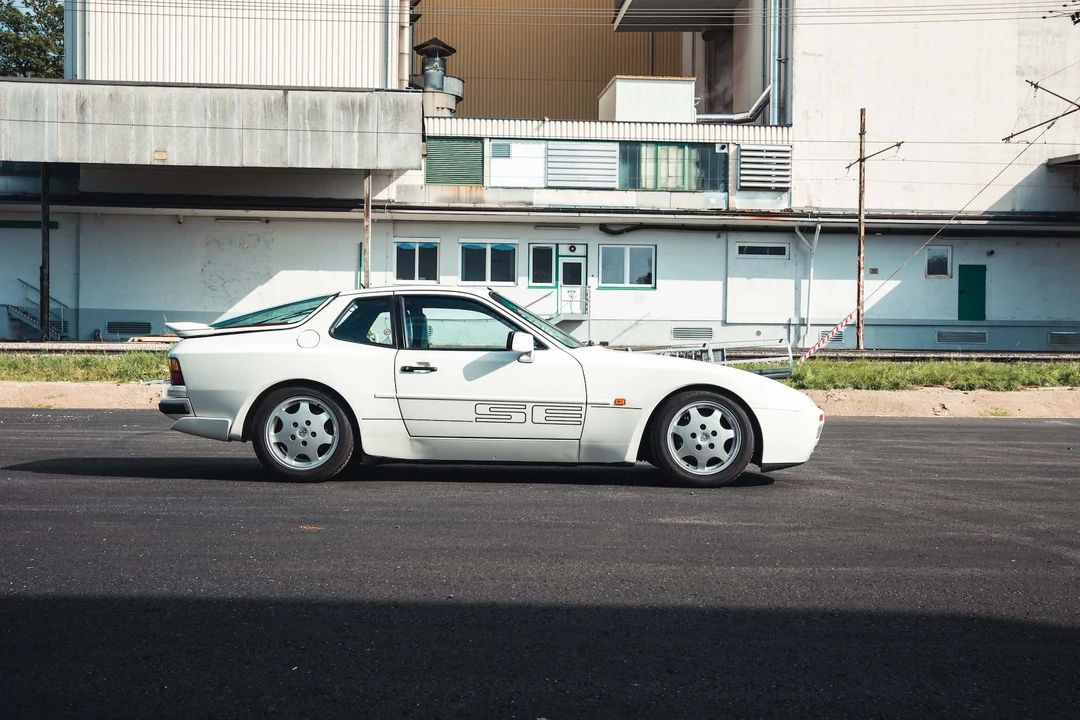 1992 Porsche 944 S2 - Image 4 of 31