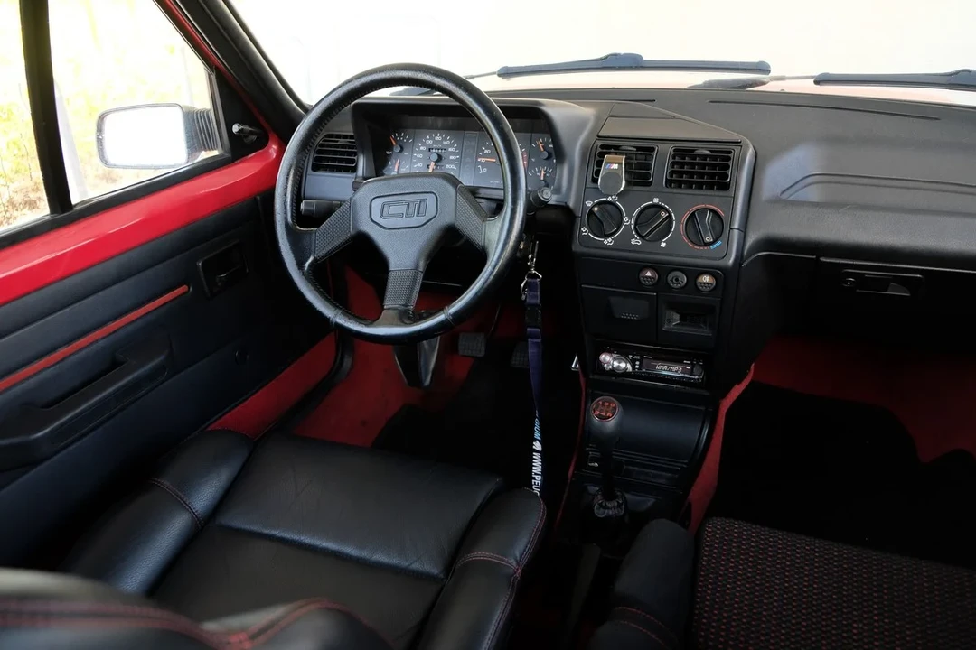 1992 Peugeot 205 GTI - Image 13 of 30