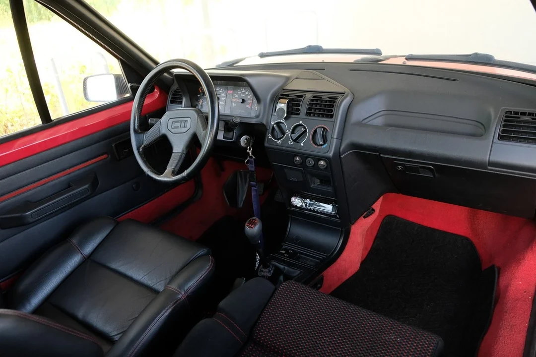 1992 Peugeot 205 GTI - Image 14 of 30