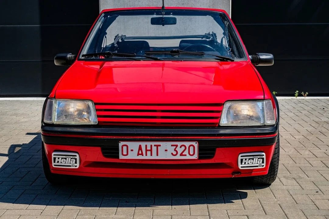 1992 Peugeot 205 GTI - Image 2 of 30