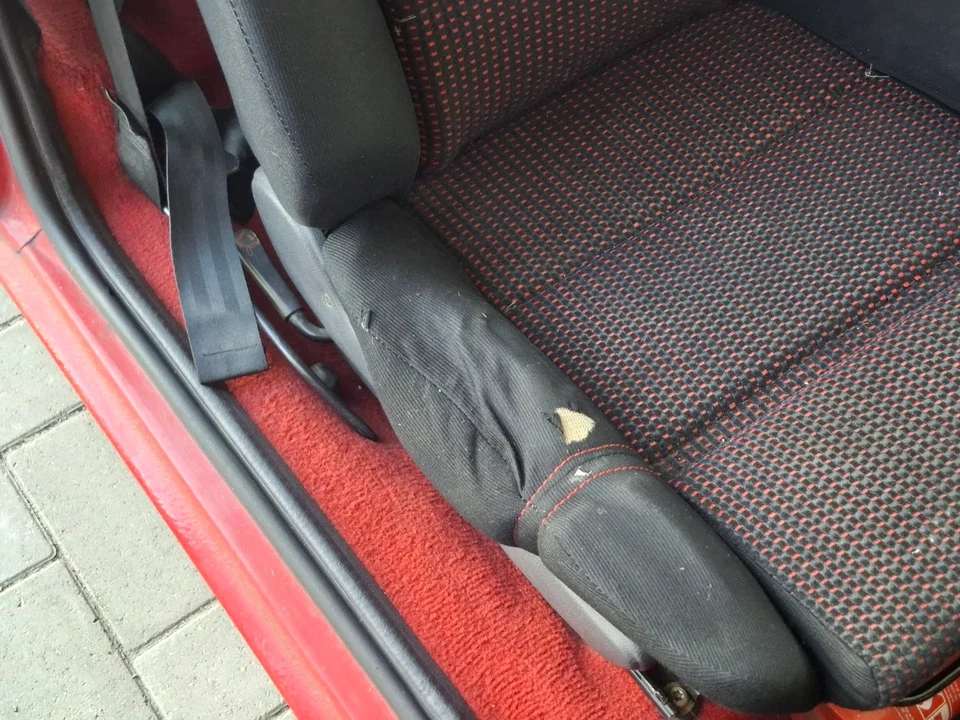 1992 Peugeot 205 GTI - Image 20 of 30