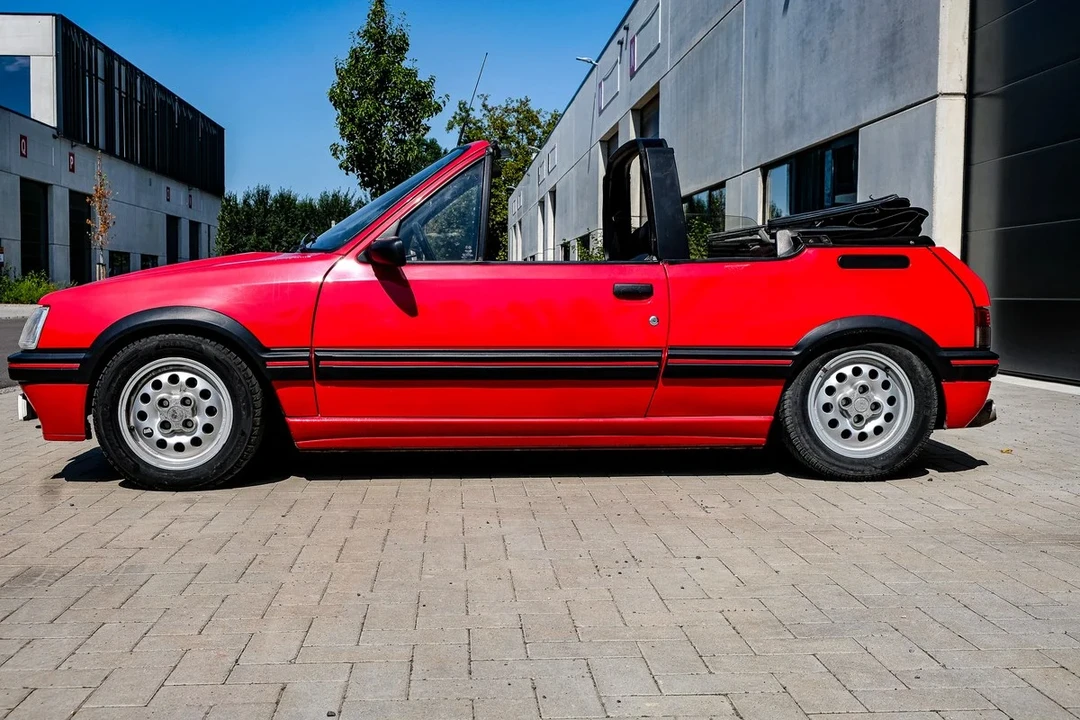 1992 Peugeot 205 GTI - Image 7 of 30