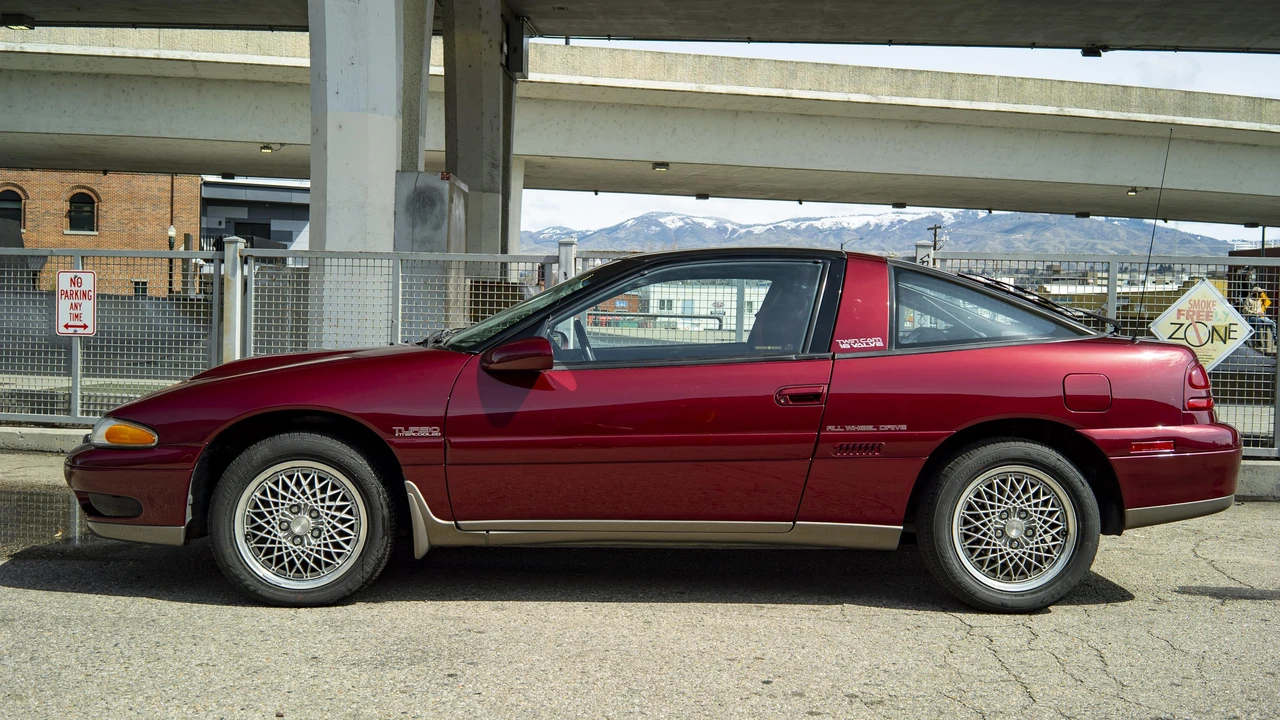 1992 Plymouth Laser - Image 8 of 30
