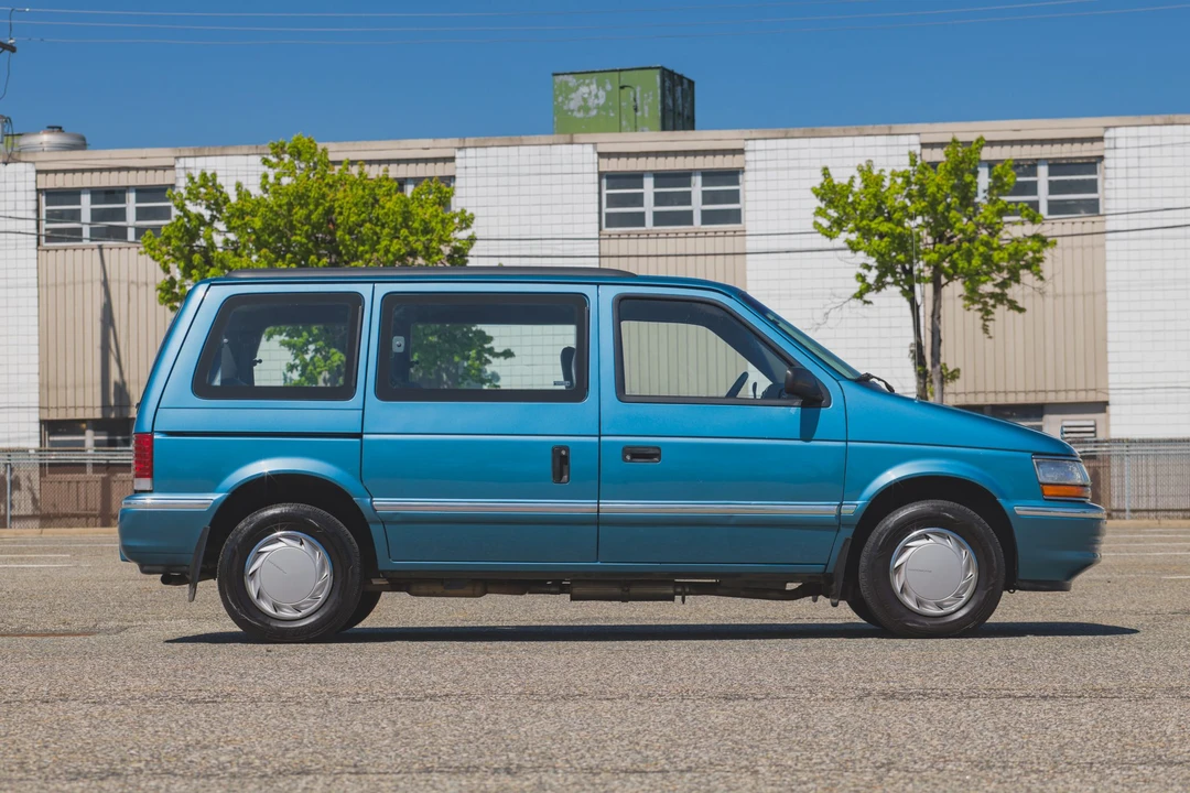 1992 Plymouth Voyager & Grand Voyager - Image 18 of 31