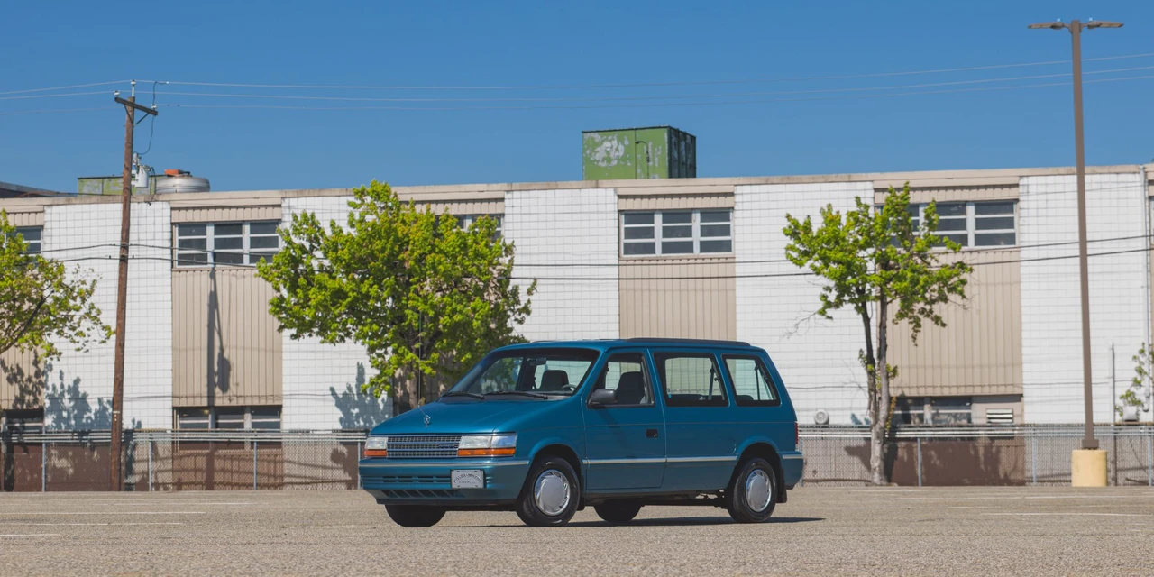 1992 Plymouth Voyager & Grand Voyager - Image 4 of 31
