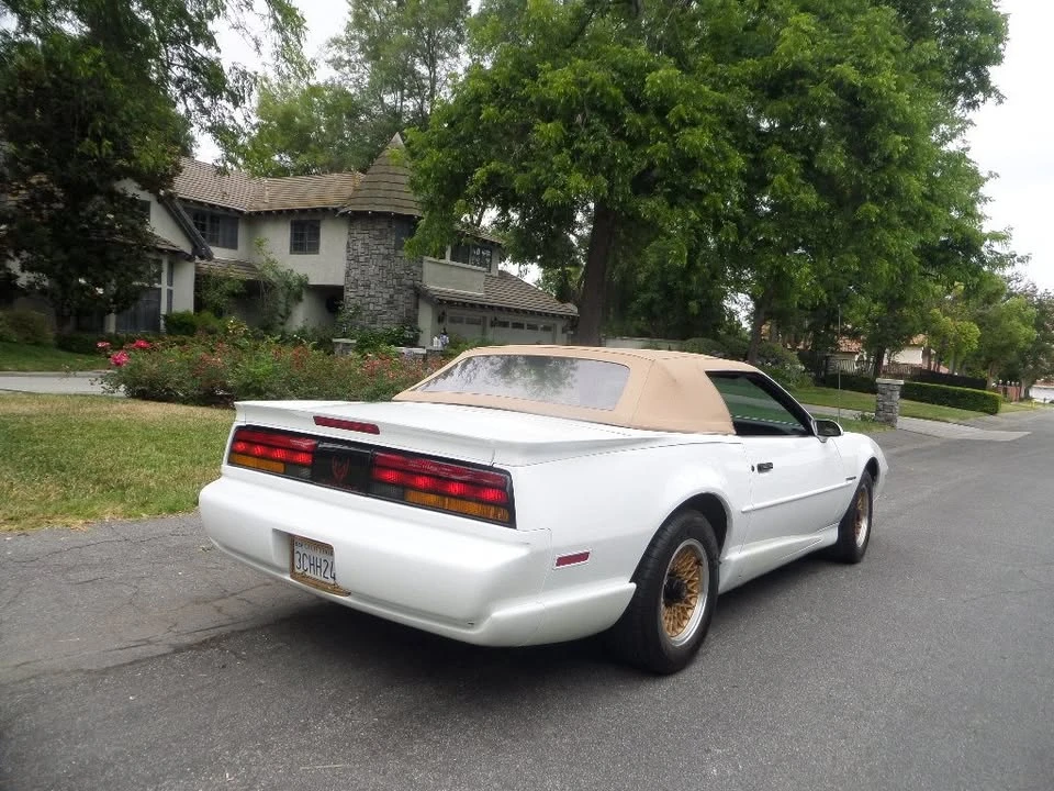 1992 Pontiac Firebird 3rd Gen - Image 18 of 19