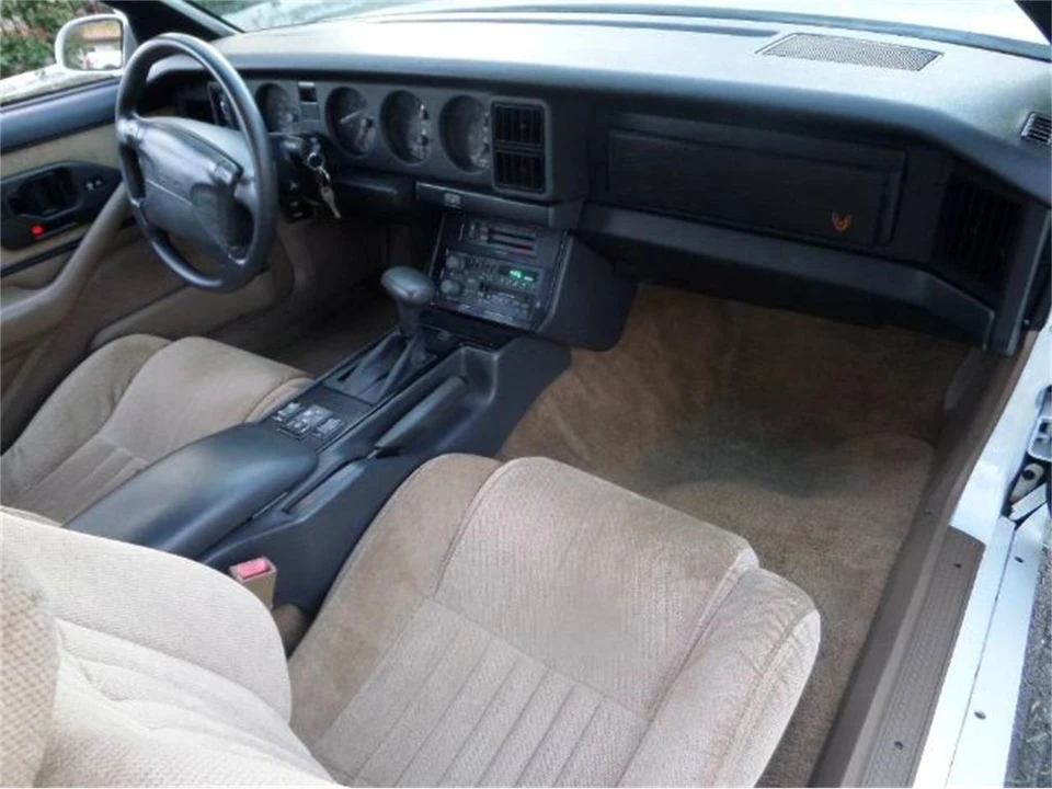 1992 Pontiac Firebird 3rd Gen - Image 11 of 20
