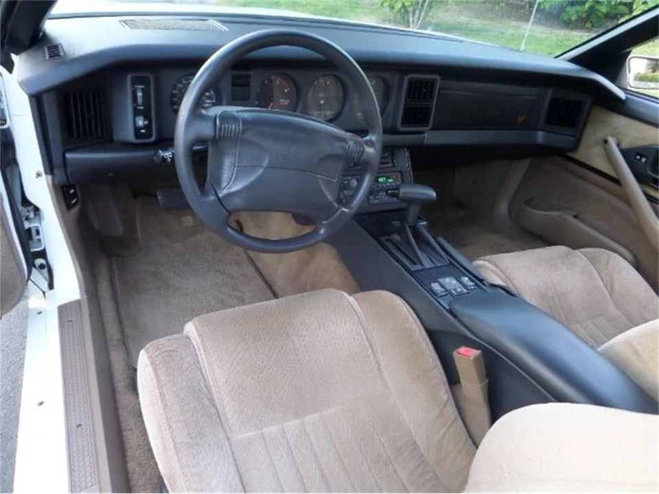 1992 Pontiac Firebird 3rd Gen - Image 8 of 20