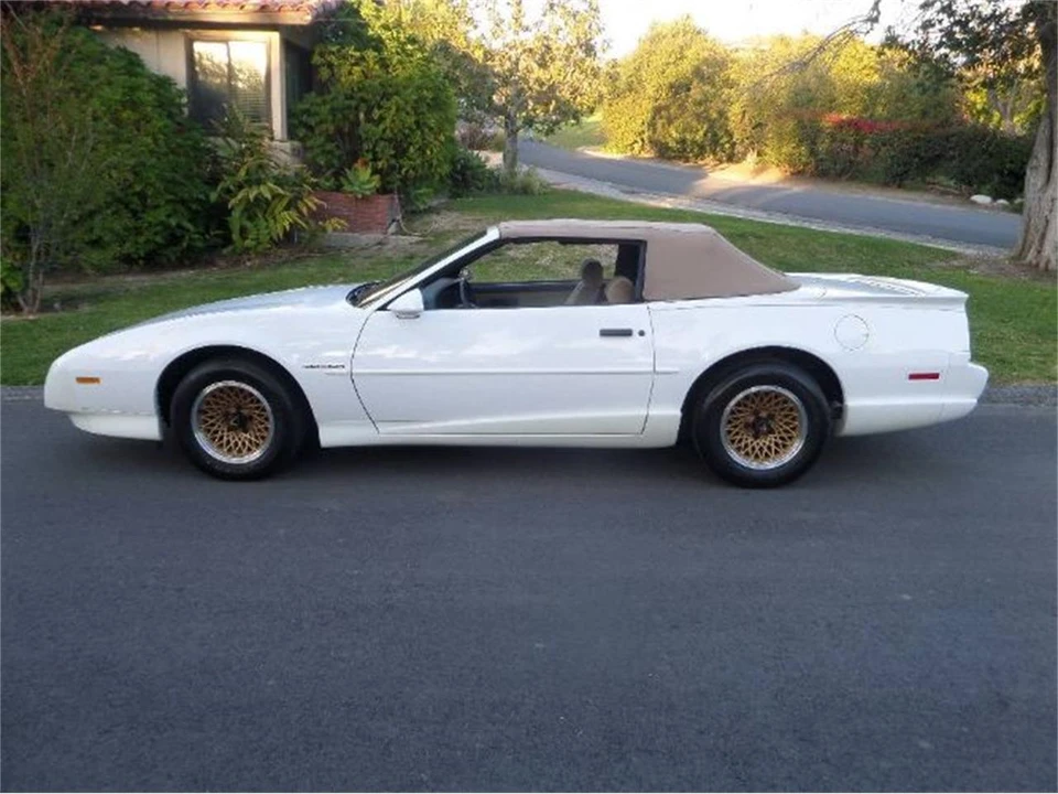 1992 Pontiac Firebird 3rd Gen - Image 14 of 20