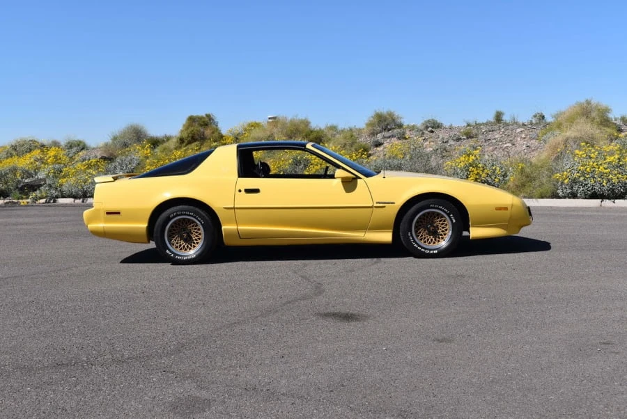 1992 Pontiac Firebird 3rd Gen - Image 11 of 12