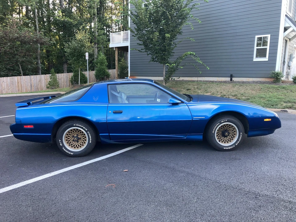 1992 Pontiac Firebird 3rd Gen - Image 8 of 31