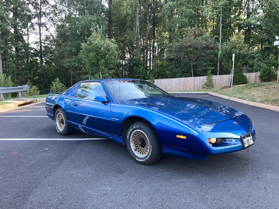 1992 Pontiac Firebird 3rd Gen - Image 9 of 31