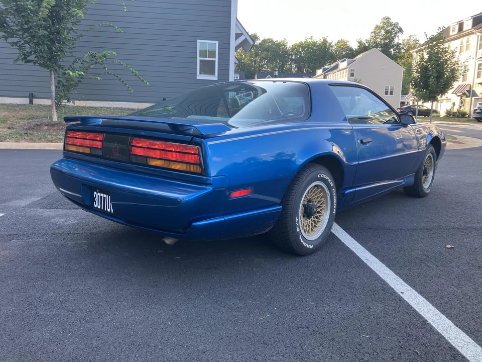 1992 Pontiac Firebird 3rd Gen - Image 7 of 31