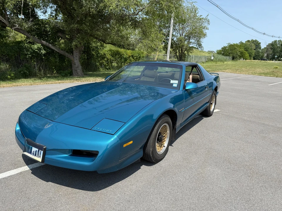 1992 Pontiac Firebird 3rd Gen - Image 2 of 31