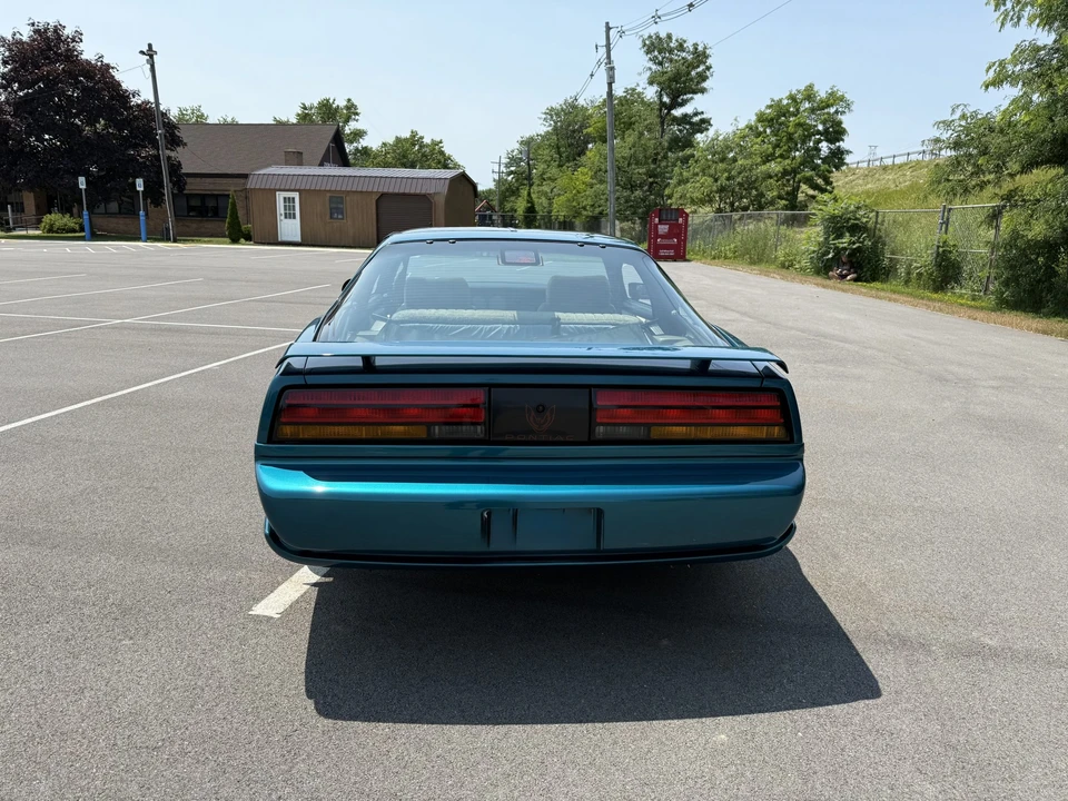 1992 Pontiac Firebird 3rd Gen - Image 7 of 31