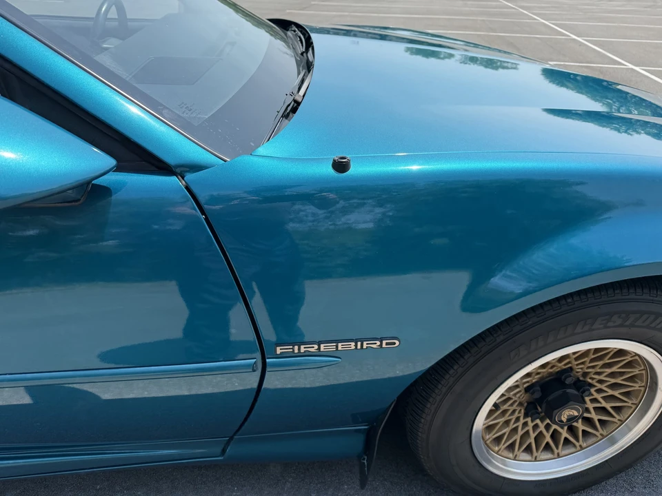 1992 Pontiac Firebird 3rd Gen - Image 25 of 31